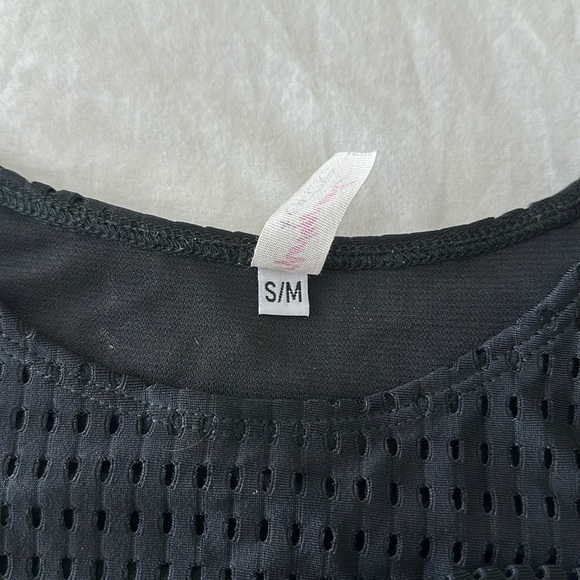 NWOT RARE Free People X Onzie Women’s Mesh Workout Crop Top in Black Size S/M - Picture 13 of 13